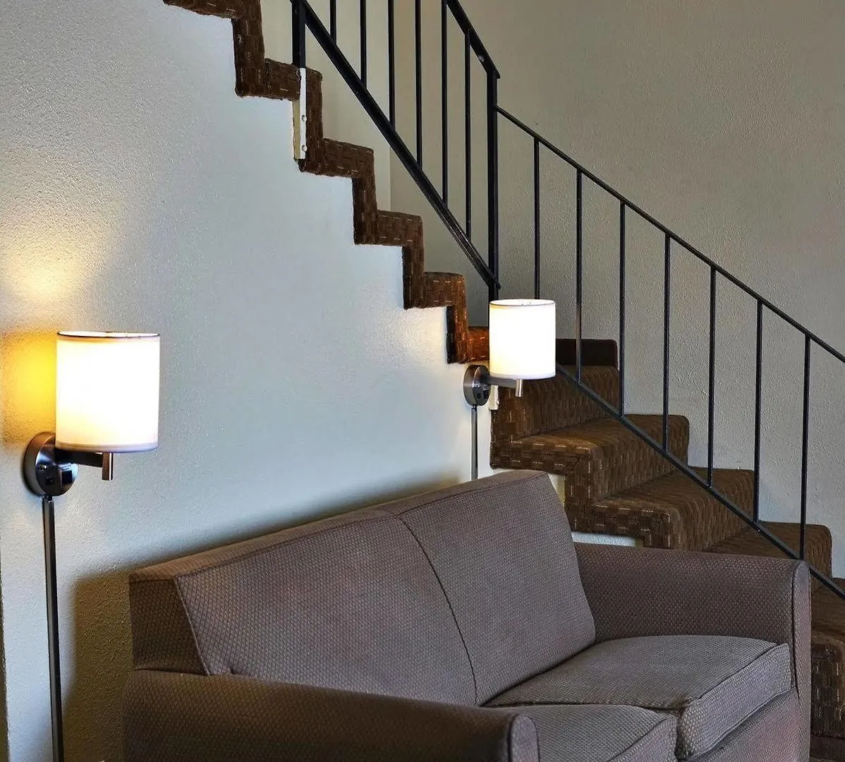 Hotel Lemon Heights Inn Tustin