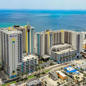 upscale-3-bedroom-ocean-walk-live-your-dream.thedaytonabeachhotels.com/