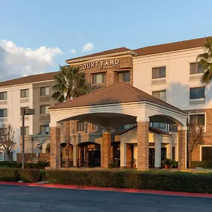 Courtyard By Marriott Ontario *** Rancho Cucamonga